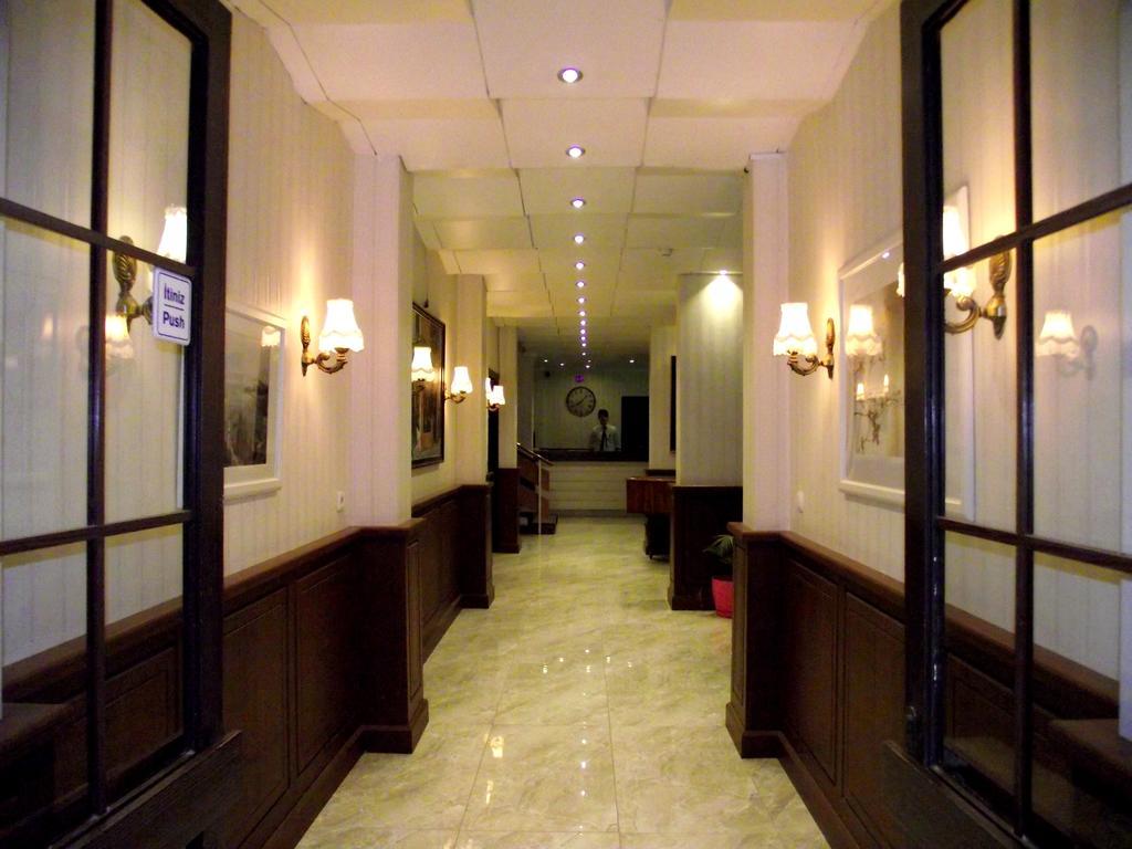 Akman Hotel Κουσάντασι Εξωτερικό φωτογραφία